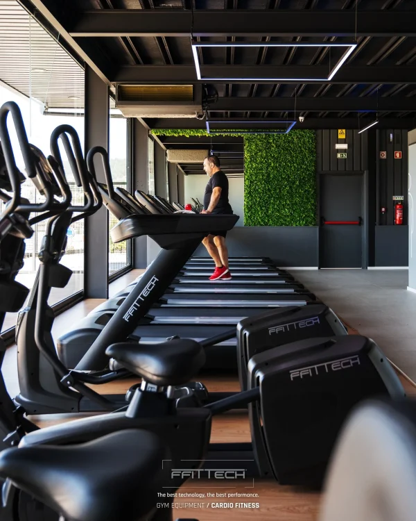 Treadmill PRO-RUNNING Touch Screen  ลู่วิ่งไฟฟ้า หน้าจอระบบสัมผัส (ทัชสกรีน) - Image 2
